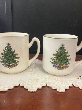 Set of 2 Vintage Cuthbertson Christmas Tree Mugs Narrow Green Band